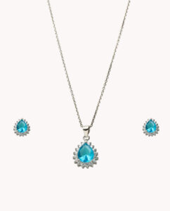 Conjunto de colgante y pendientes con piedra azul para madrina